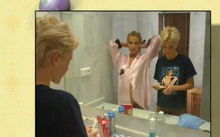 Salacious girlfriend wakes up her bitch for a morning lick out