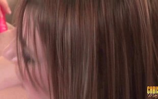 Bombshell brunette is trying really hard to brung her babe an orgasm